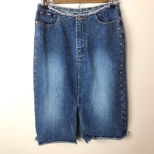 Hi Jeans Frayed Knee Length Pink Studded Skirt